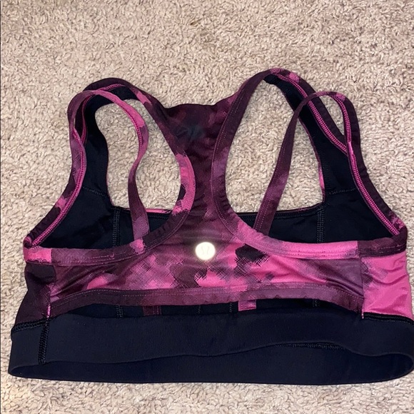 Rare Lululemon Sports Bra size 4 - Picture 2 of 2